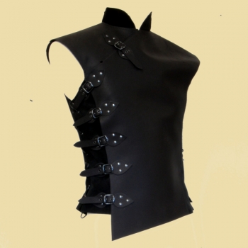 Asymetric soft leather armour
