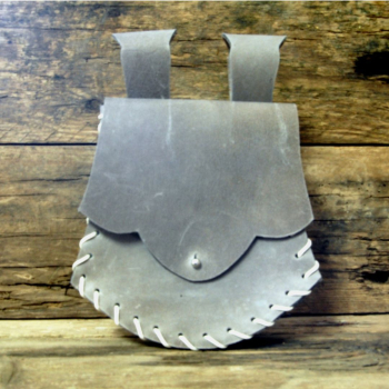 Gürteltasche aus Leder mit Patronenverschluß