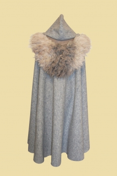 Traveling cloak with fur