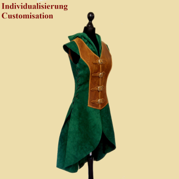 Waffenrock mit Kapuze