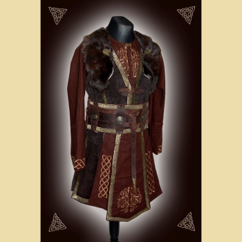 Dunkelbraunes, prunkvolles Herrenset mit Kaninchenfellschal, für Mitteleltermarkt und Larp