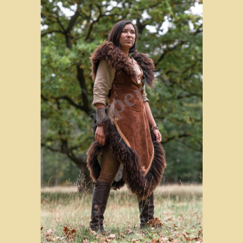 Waffenrock mit Fell für die Dame