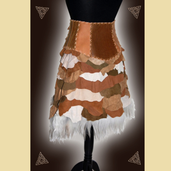 Preview: Rock mit breitem Bund aus hellbraunem und naturfarbenem Fettleder, Ziegenvelours in hellen Brauntönen und cremefarbenem Schaffell.