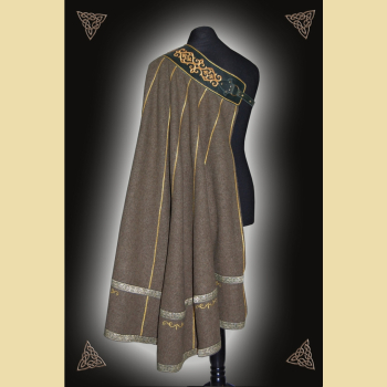 Preview: Grüner Halbmantel mit goldener Litze und Stickereien