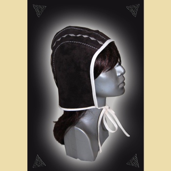 Bonnet made of dark brown suede leather and decorative embroidery