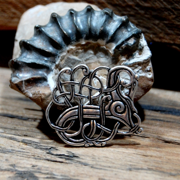 Urnes Fibula