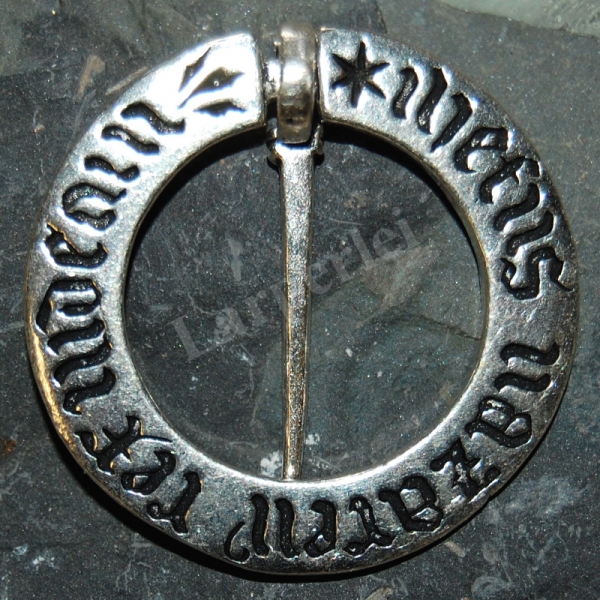 Round Fürspan with Writing