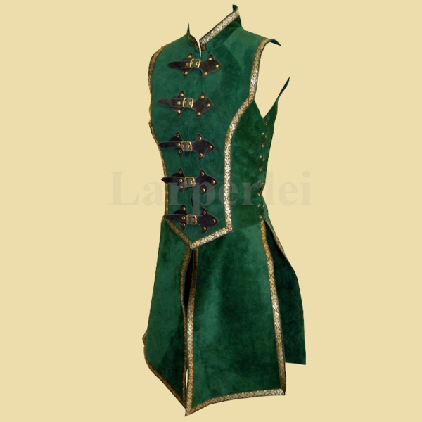 Prunkwaffenrock aus Leder, tannengrün