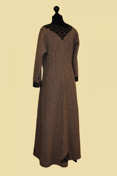 Female Viking cloak taupe and dark brown