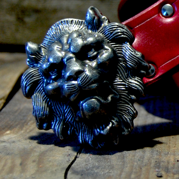 mittelalterlicher Löwenkopf Gürtel