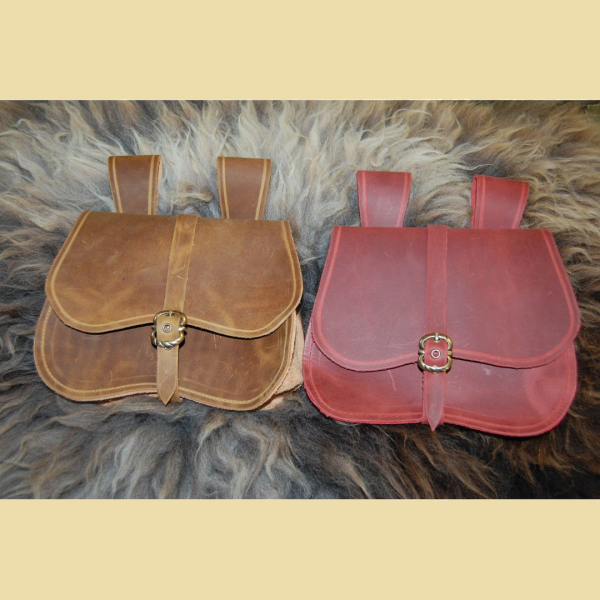 Mittelalterliche Gürteltasche in Nierenform