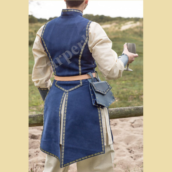 Prunkwaffenrock aus Leder, blau