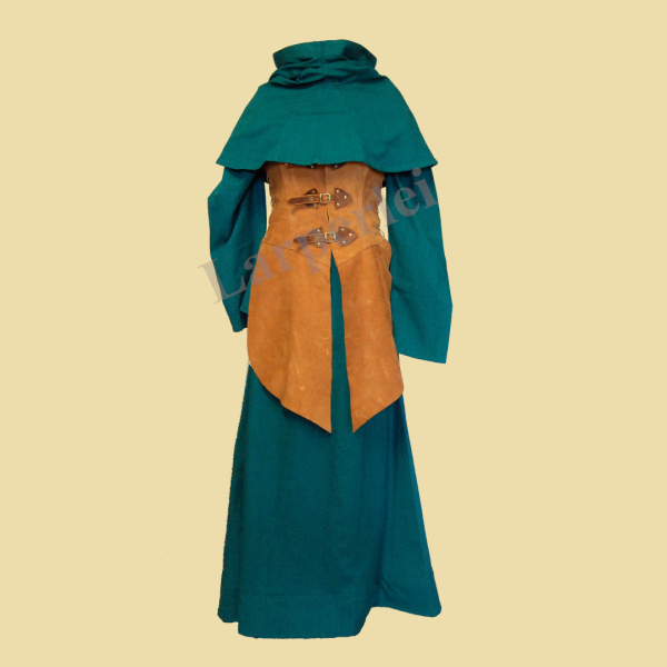 Grüne Robe und Gugel mit einem hellbraunen Lederwaffenrock