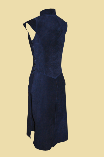 Long surcoat