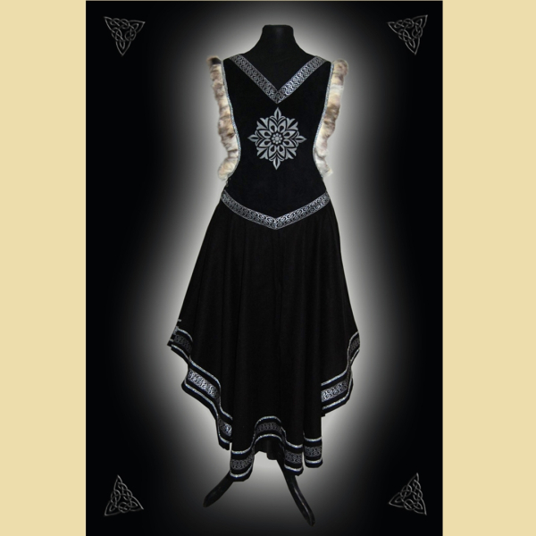 Madelines Höllenfensterkleid