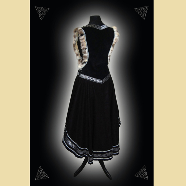 Madelines Höllenfensterkleid