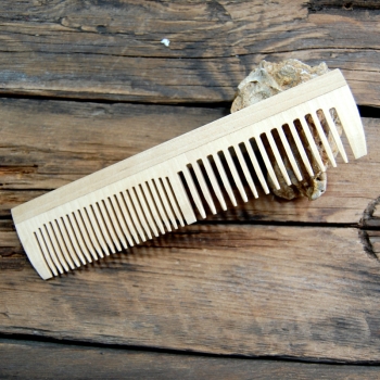 Maple wood comb