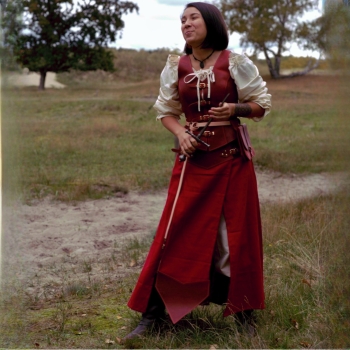 Kampfrock aus Leinen und Leder