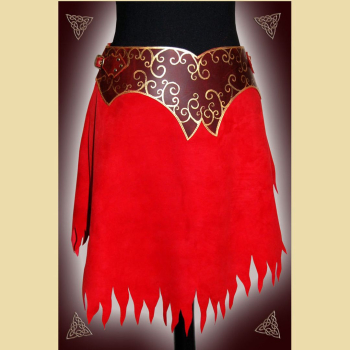 Roter, zipfeliger Lederrock mit goldfarbenen Ornamenten